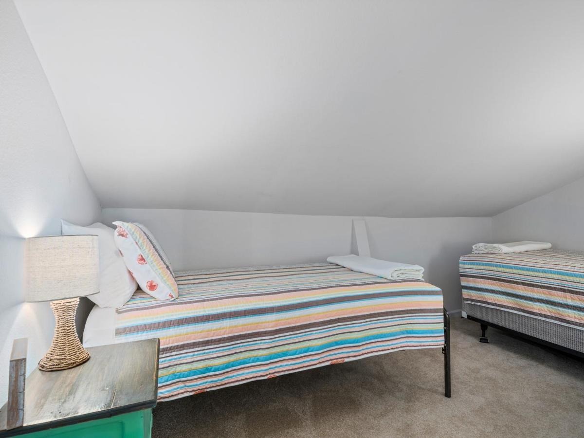 Bay Breeze Bungalow 락포트 외부 사진